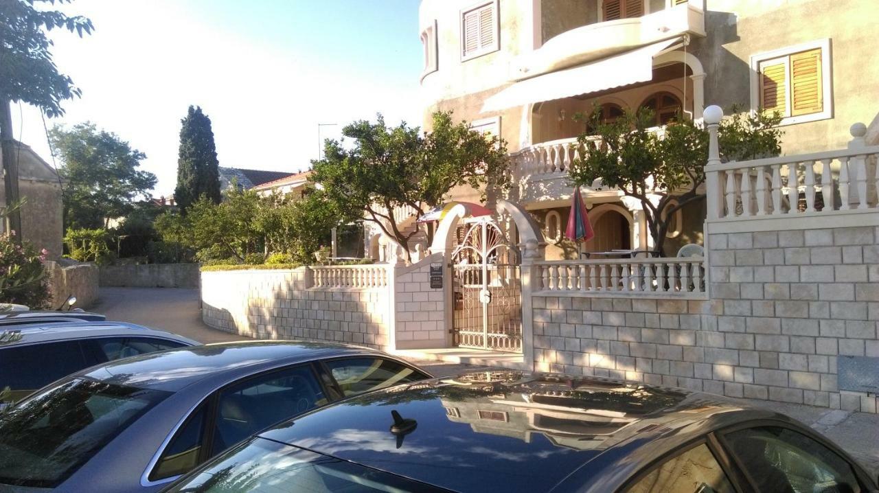 Guest House Marija Sumartin Esterno foto