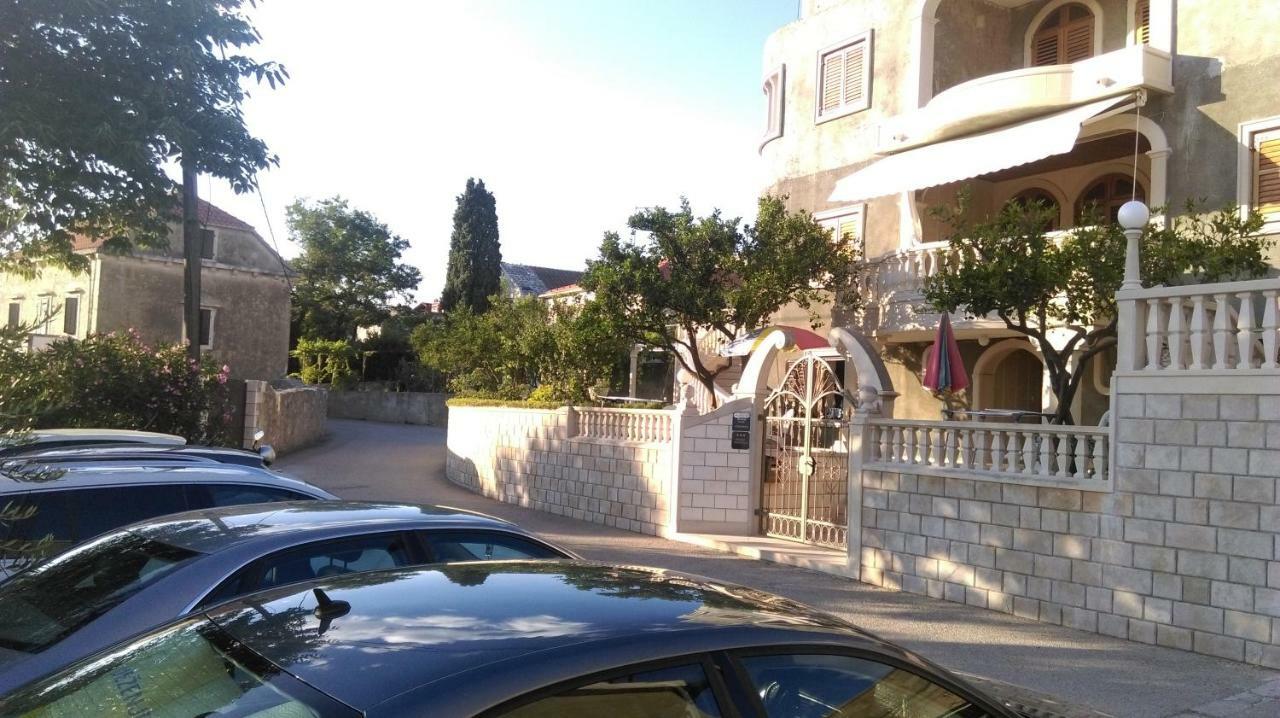 Guest House Marija Sumartin Esterno foto